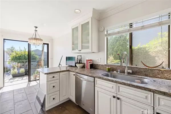 Laguna Beach, CA 92651,422 Cypress Street