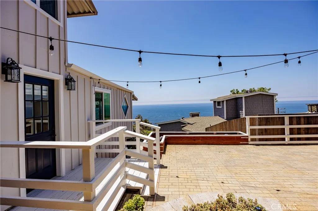 Laguna Beach, CA 92651,2260 Crestview Drive #A