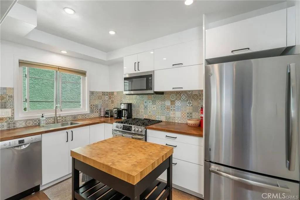 Manhattan Beach, CA 90266,203 41st Street