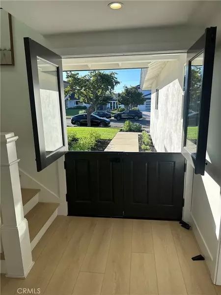 2316 La Linda Place, Newport Beach, CA 92660