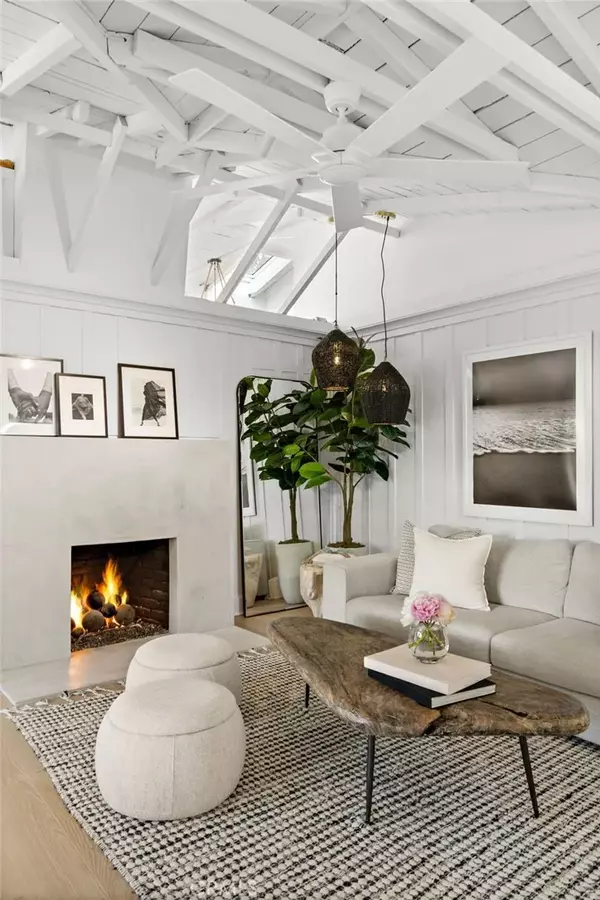 Laguna Beach, CA 92651,592 Bluebird Canyon Drive