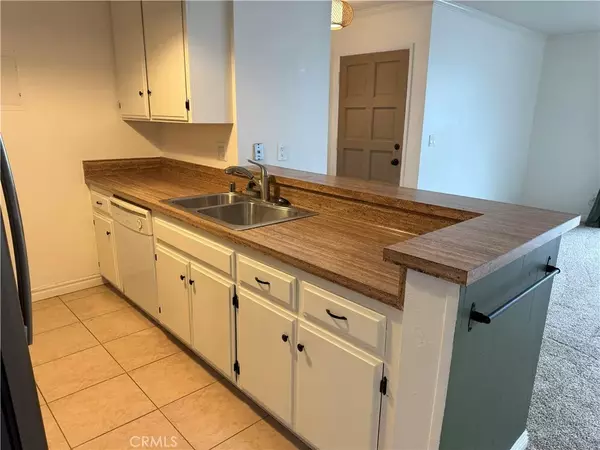Santa Ana, CA 92704,2521 W Sunflower Avenue