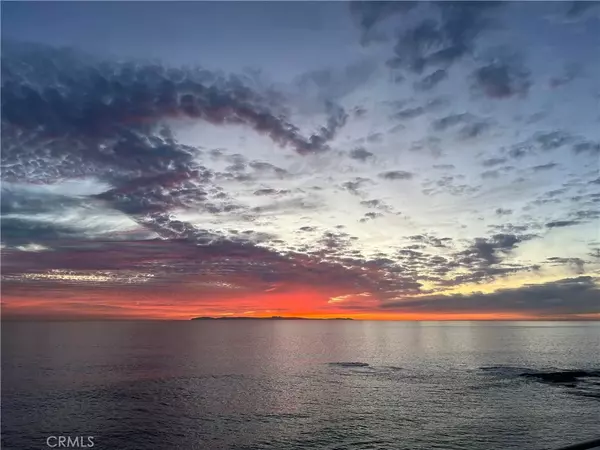 Laguna Beach, CA 92651,31423 Coast Highway South #12