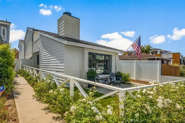 Huntington Beach, CA 92648,915 Huntington Street