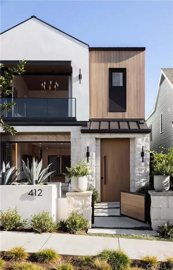 Corona Del Mar, CA 92625,412 Heliotrope Avenue