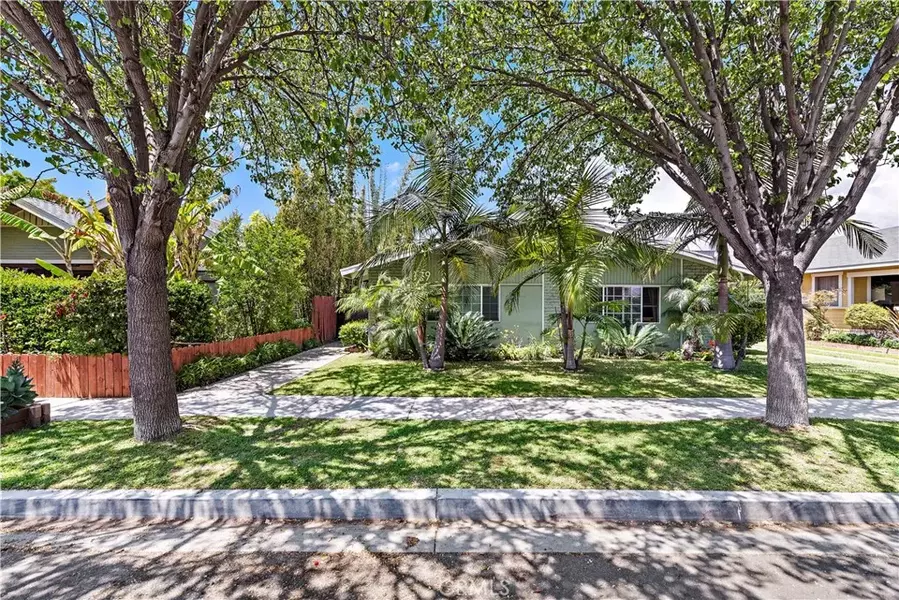 329 Orizaba Avenue #2, Long Beach, CA 90814