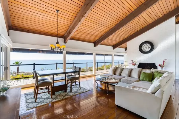 Laguna Beach, CA 92651,481 Dartmoor Street