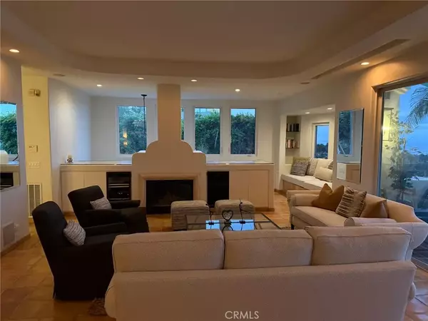 Laguna Beach, CA 92651,1050 SKYLINE