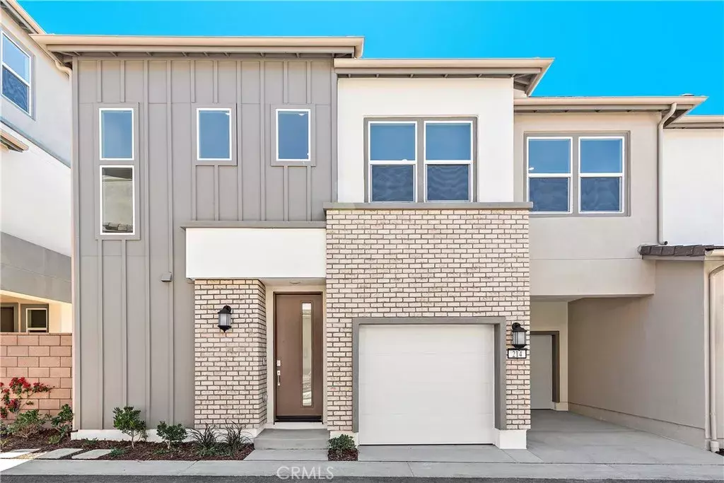 Lake Forest, CA 92630,214 Denali