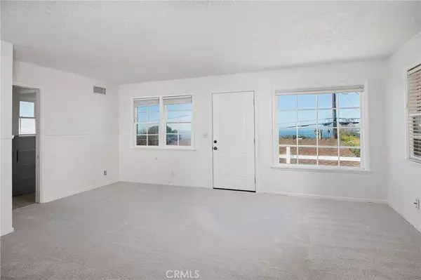 Laguna Beach, CA 92651,31503 Shrewsbury