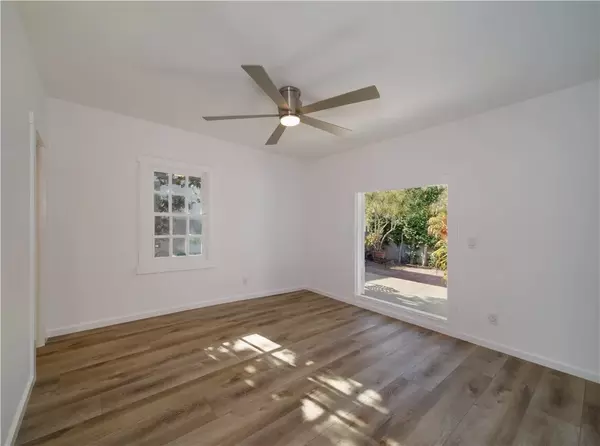 Laguna Beach, CA 92651,1175 Glenneyre Street #1/2