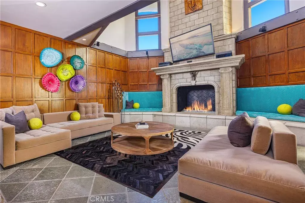 Laguna Beach, CA 92651,266 Canyon Acres