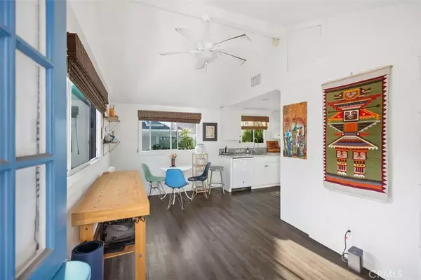 Laguna Beach, CA 92651,649 Glenneyre