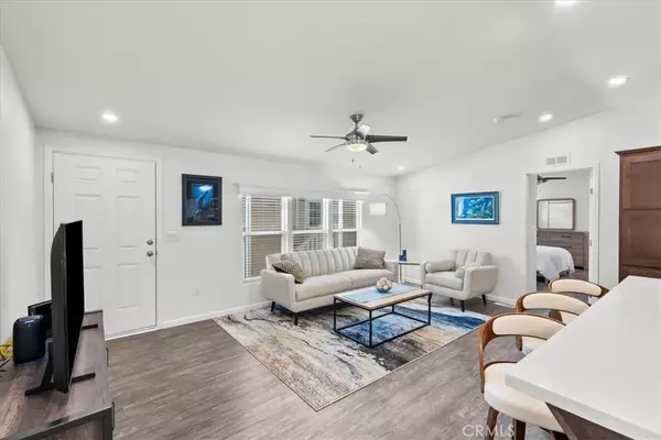 Huntington Beach, CA 92646,21851 Newland Street #46