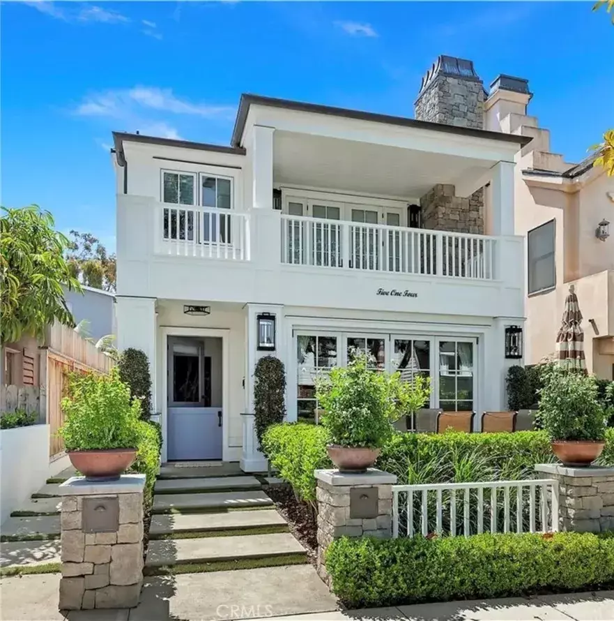 Corona Del Mar, CA 92625,514 Fernleaf