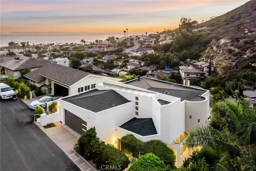 547 Temple Hills Drive, Laguna Beach, CA 92651