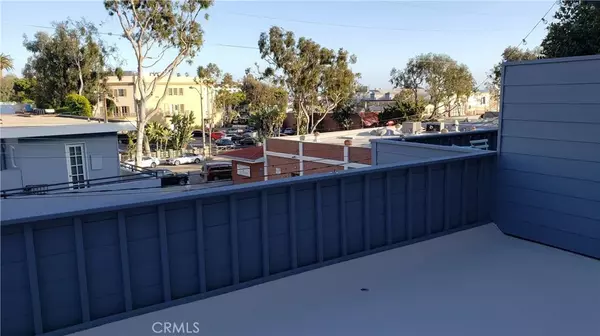 215 Lower Cliff Dr #D, Laguna Beach, CA 92651