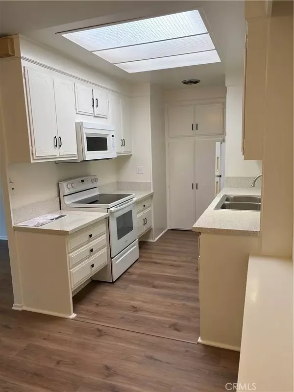 Laguna Woods, CA 92637,2280 Via Mariposa West #N