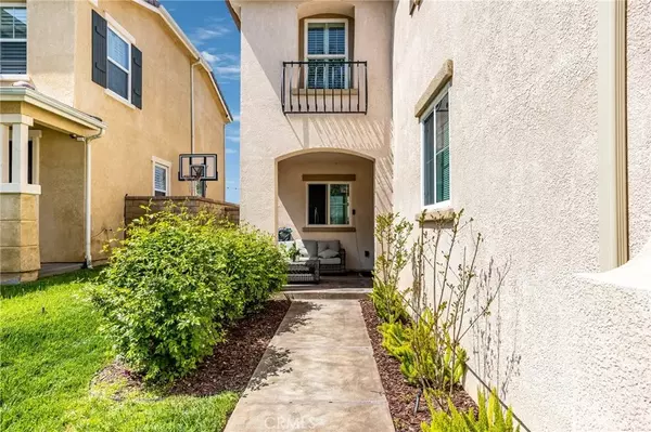 Saugus, CA 91350,19913 Christopher Lane