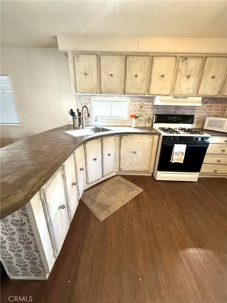 Lynwood, CA 90262,5300 cortland #23
