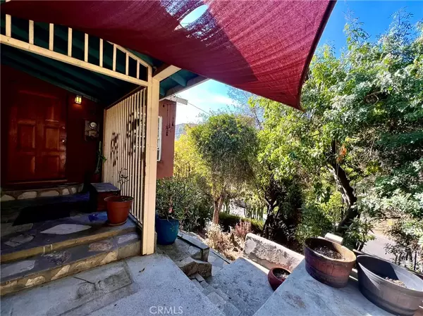 City Terrace, CA 90063,952 Miller Avenue