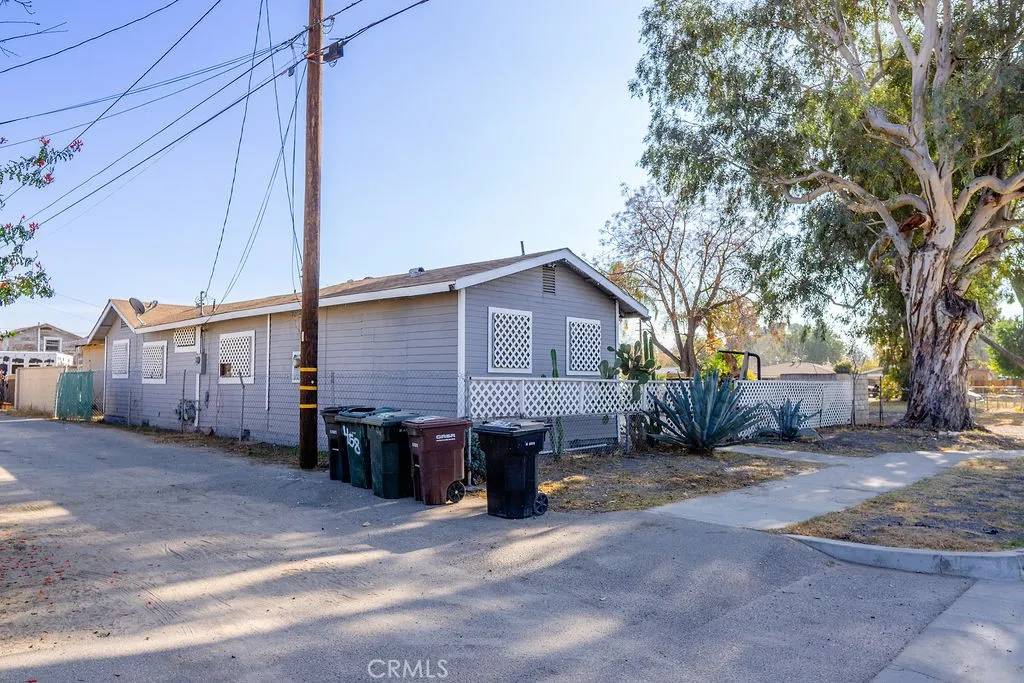 Colton, CA 92324,454 S 11th Street