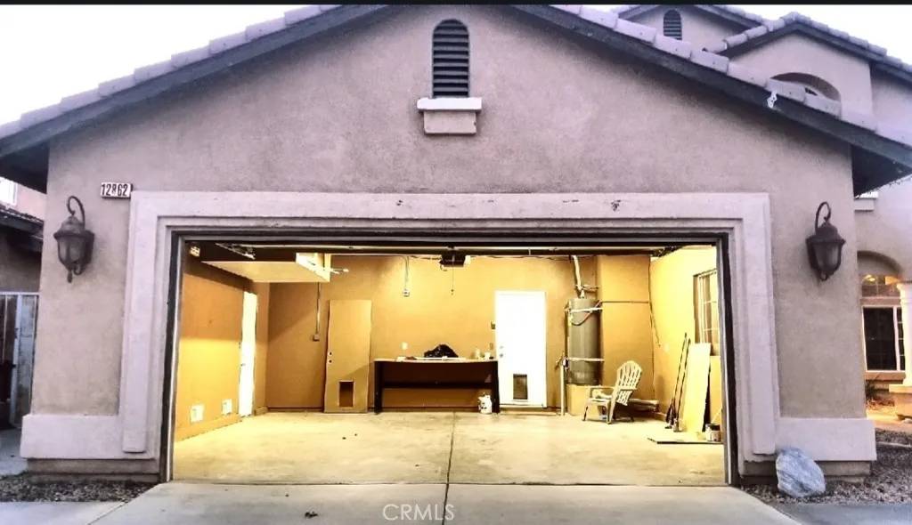 Victorville, CA 92392,12862 Fencerider Way