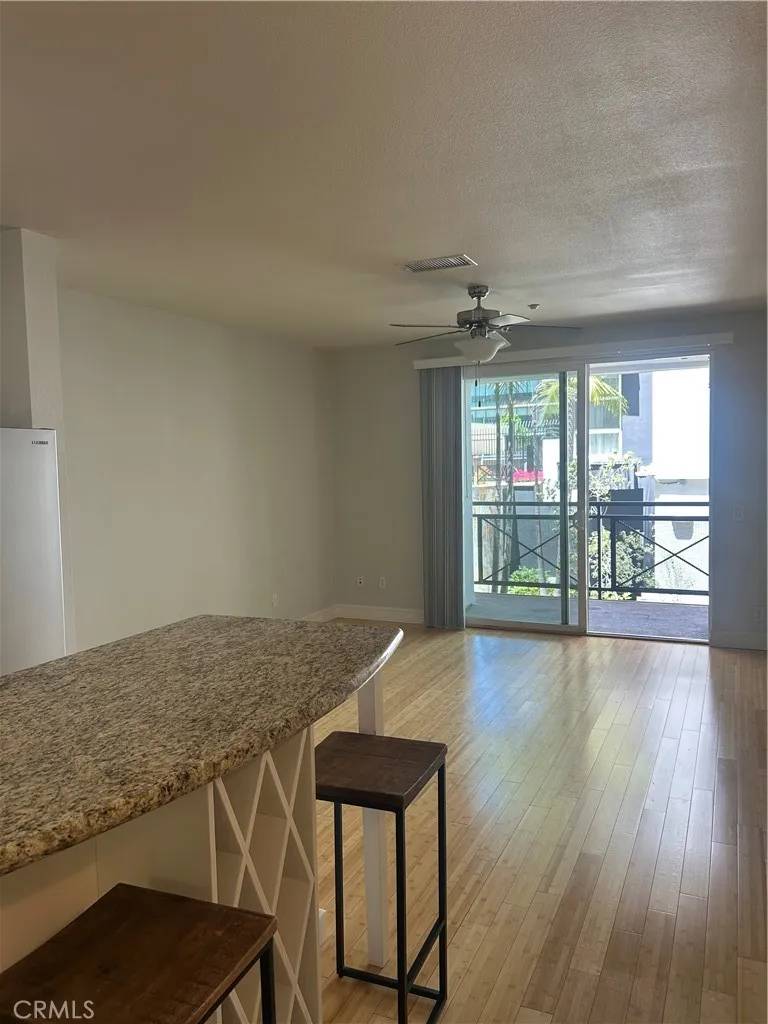 San Diego, CA 92101,525 11th Avenue #1201