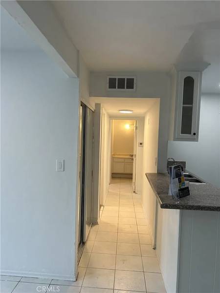 18620 Hatteras Street #272, Tarzana, CA 91356
