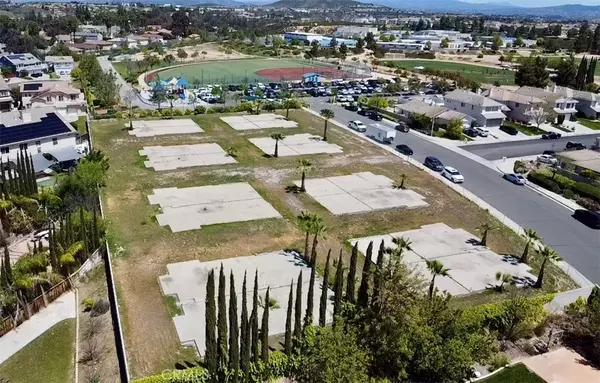 Murrieta, CA 92563,39565 Torrey Pines