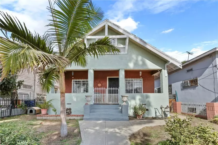 341 W 42nd St, Los Angeles, CA 90037