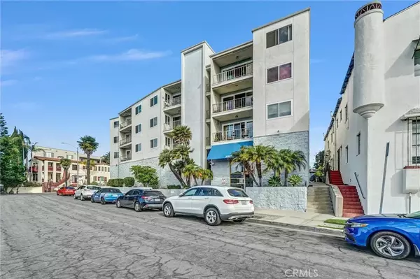 Long Beach, CA 90803,3707 E Livingston Drive #403