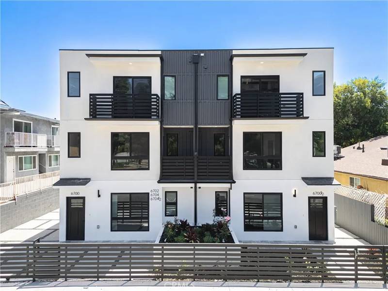 6704 Kester Avenue, Van Nuys, CA 91405