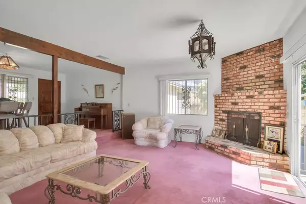Downey, CA 90240,8346 Birchcrest Road