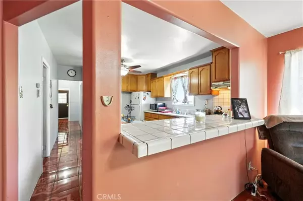 Los Angeles, CA 90063,472 N Ezra Street