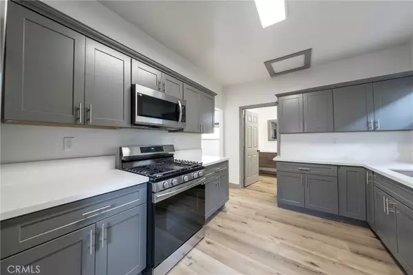 Long Beach, CA 90802,532 W 5th Street