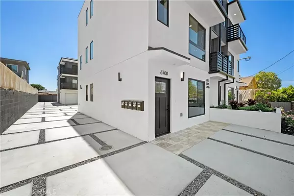 Van Nuys, CA 91405,6704 Kester Avenue