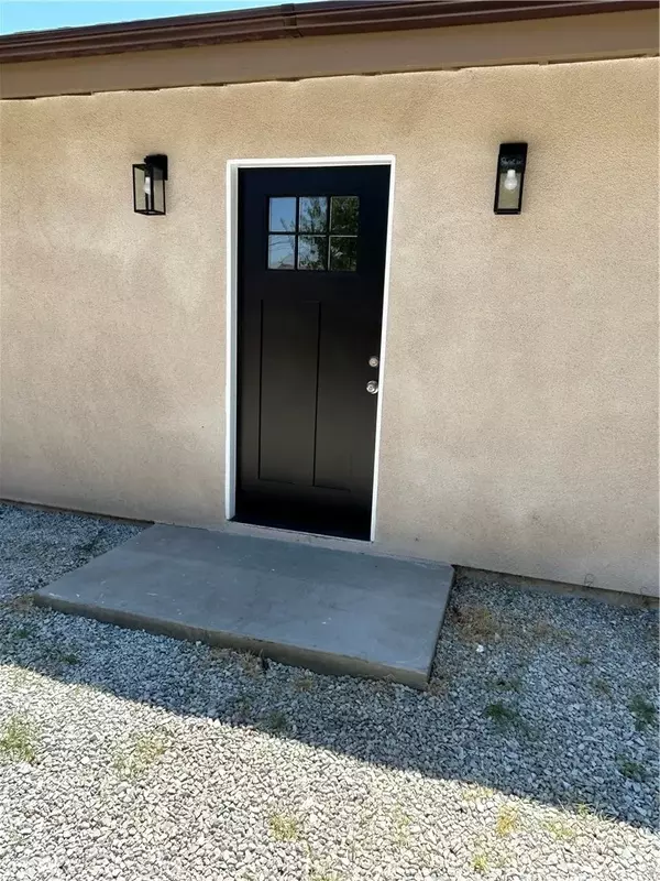 6914 Adamson Ave, Bell Gardens, CA 90201