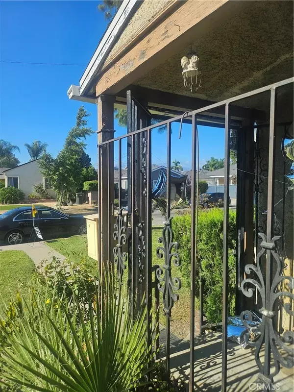 Pico Rivera, CA 90660,3956 Amistad Avenue