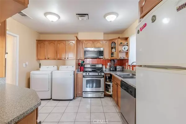 Arleta, CA 91331,13329 Chase Street