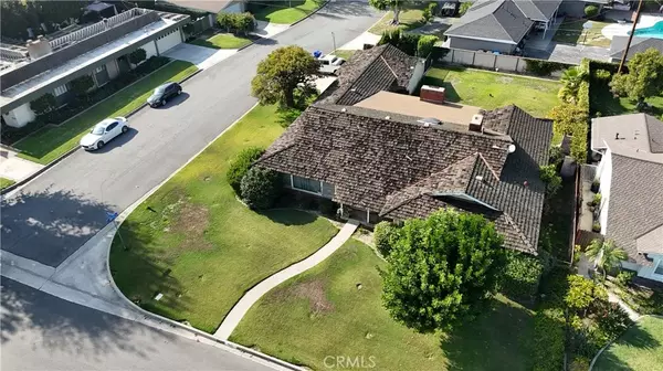 Downey, CA 90240,9623 Shellyfield Road