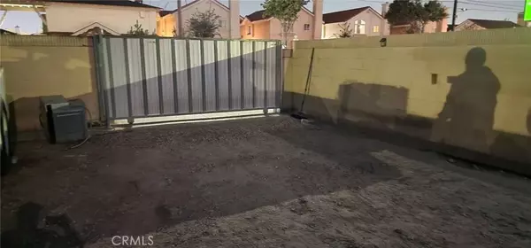 Bellflower, CA 90706,17046 Clark