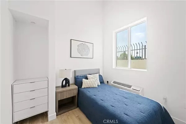 Los Angeles, CA 90011,4345 Woodlawn