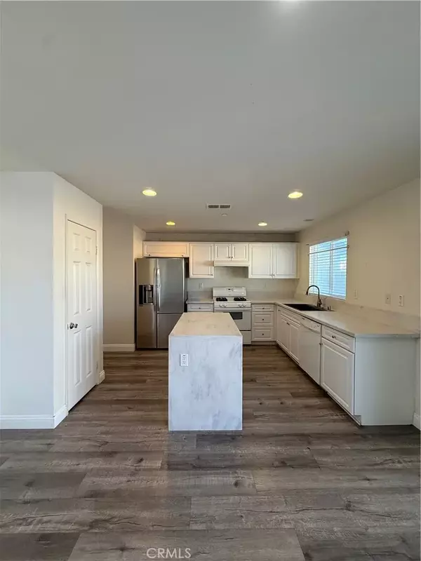 Perris, CA 92570,3447 White Sand Court