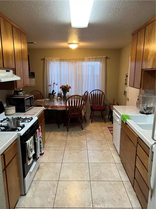 Livingston, CA 95334,2491 Burgundy Drive