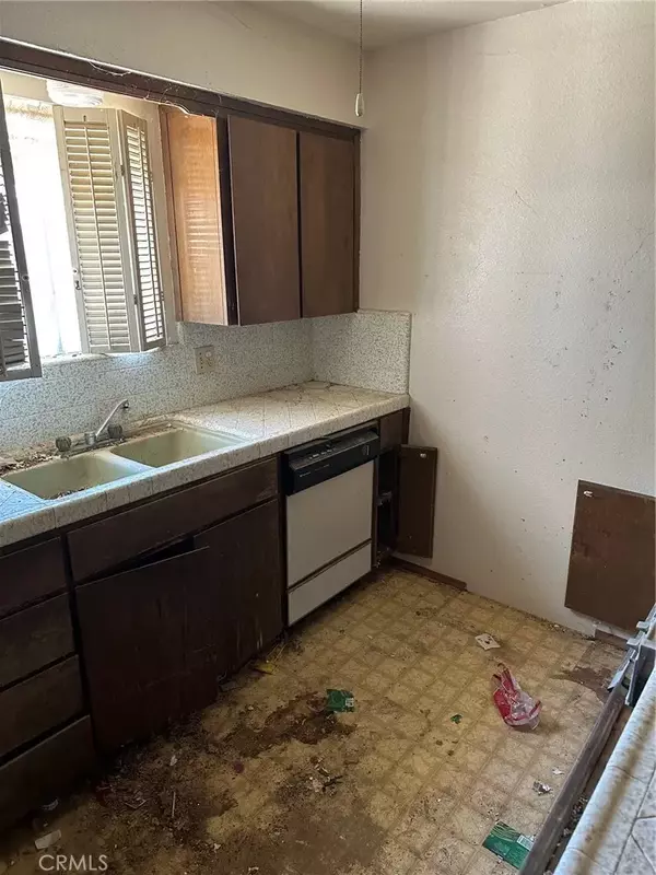 Avenal, CA 93204,424 E Santa Clara Street