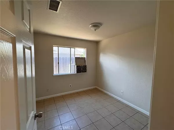 Merced, CA 95341,527 Seville Way