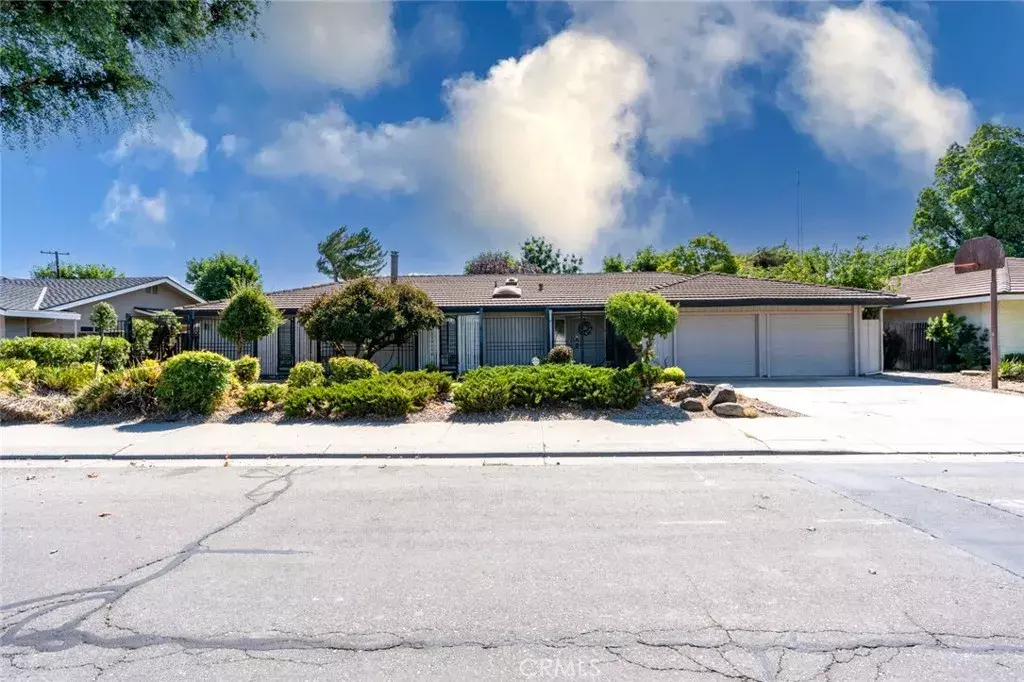 Los Banos, CA 93635,1838 Hillview Drive