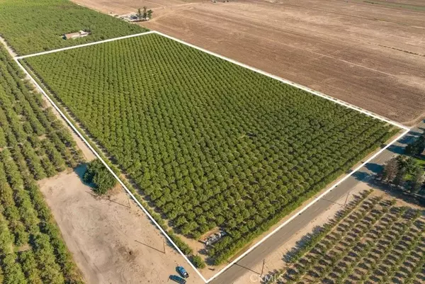 1 Longview Rd, Livingston, CA 95334