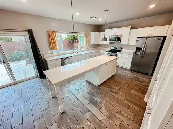 Clovis, CA 93619,4142 Rialto Avenue